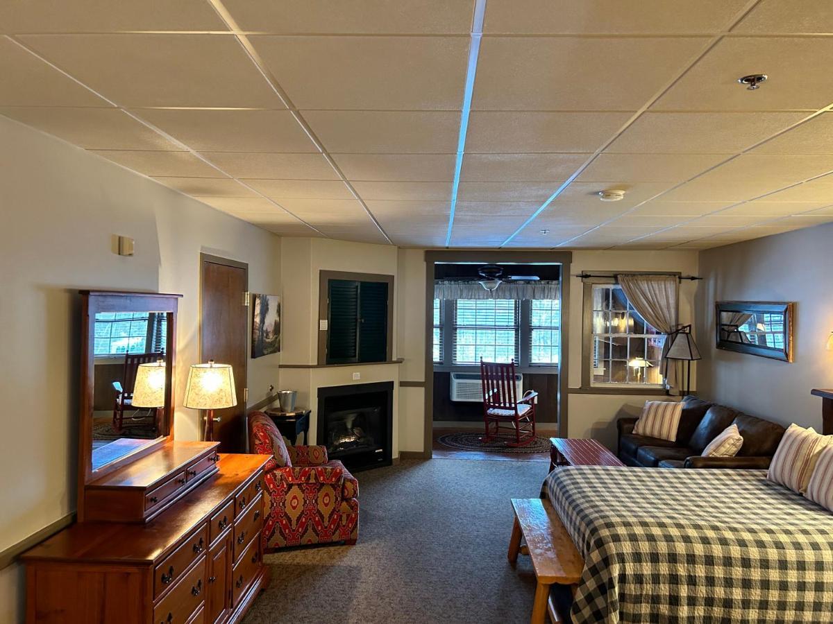 The Common Man Inn, Spa & Lodge Plymouth Bagian luar foto